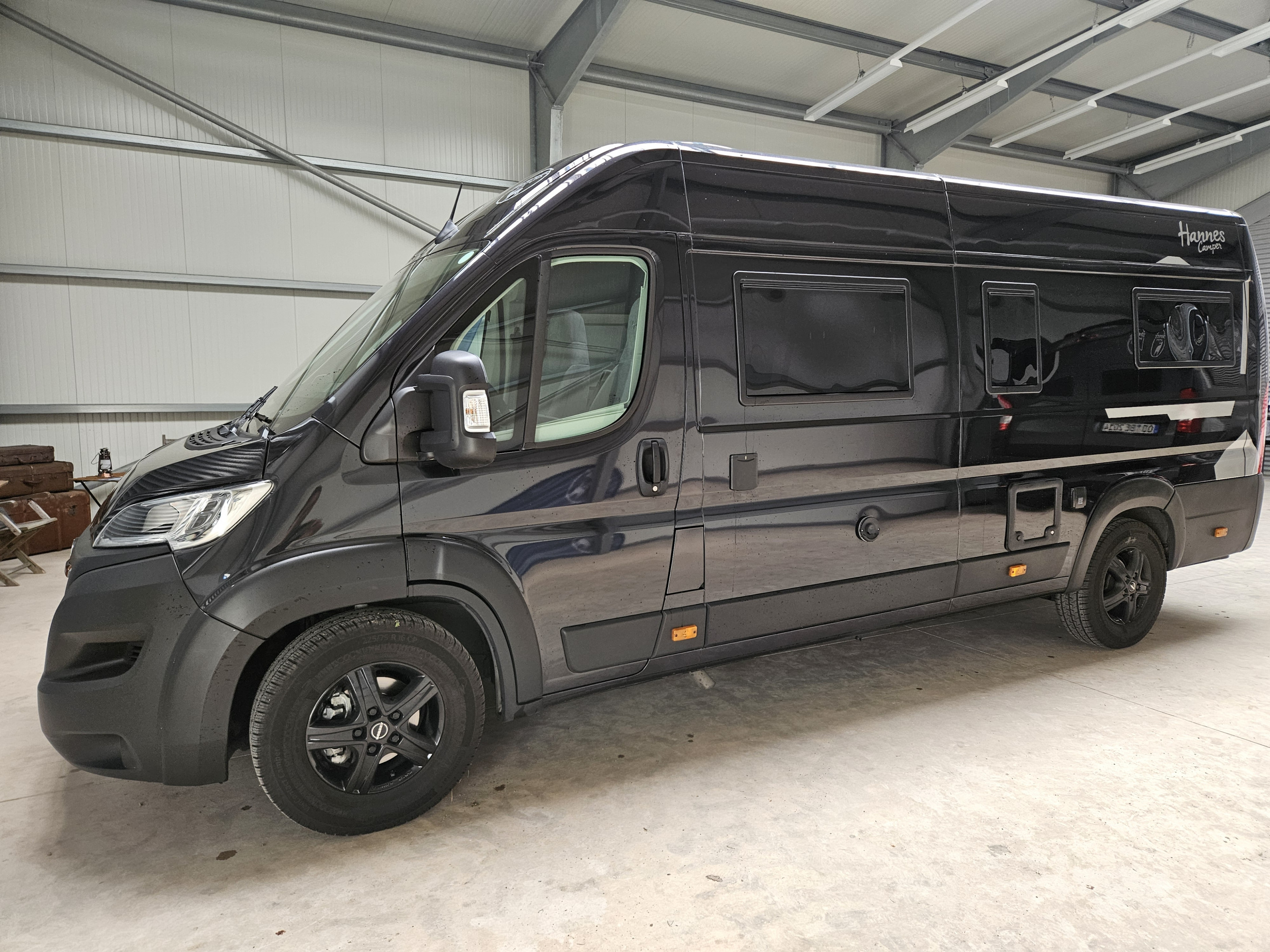 Hannes Camper Brse | Kaufe unsere gebrauchten Wohnmobile | Hannes Camper  Vans 64 165 PS